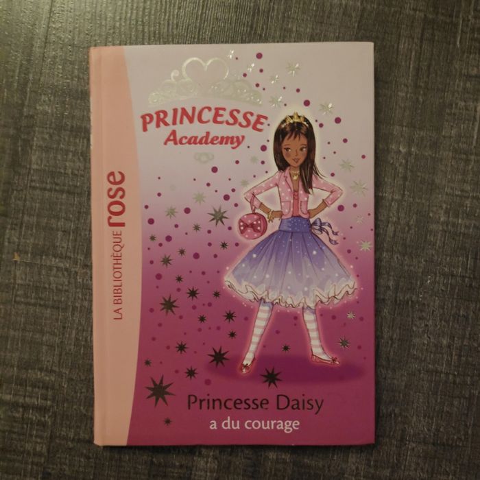 Livre  enfant  princesse academy
