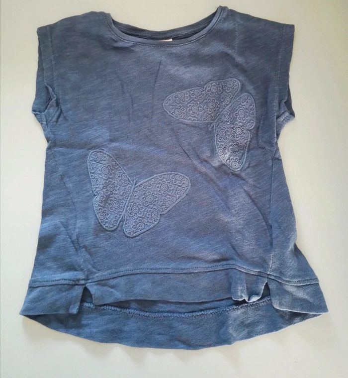 Joli tee-shirt papillon 2 ans Tape à l'oeil