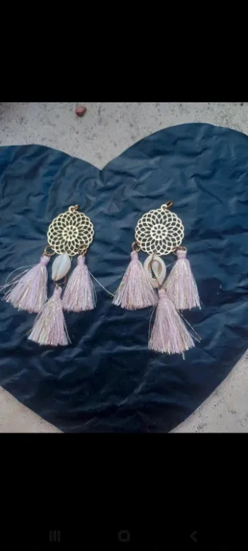 Ornements de boucles d'oreilles