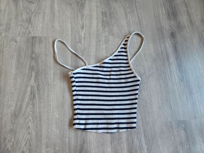 Top à fines bretelles rayé zara - taille s