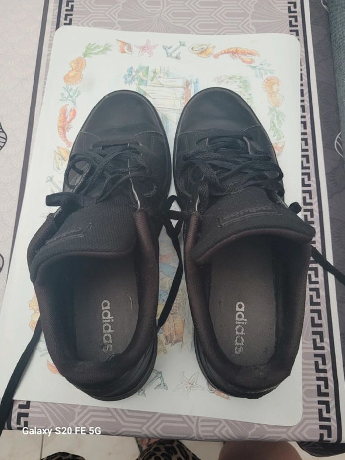 Basket adidas taille 42