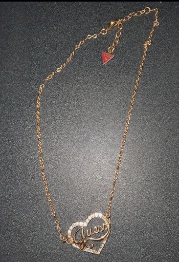 Collier coeur guess