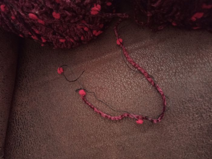 Lot de 10 Pelotes Velours Pompon (Prune, Noir et Rose Fuchsia) - Lot Neuf - photo numéro 3