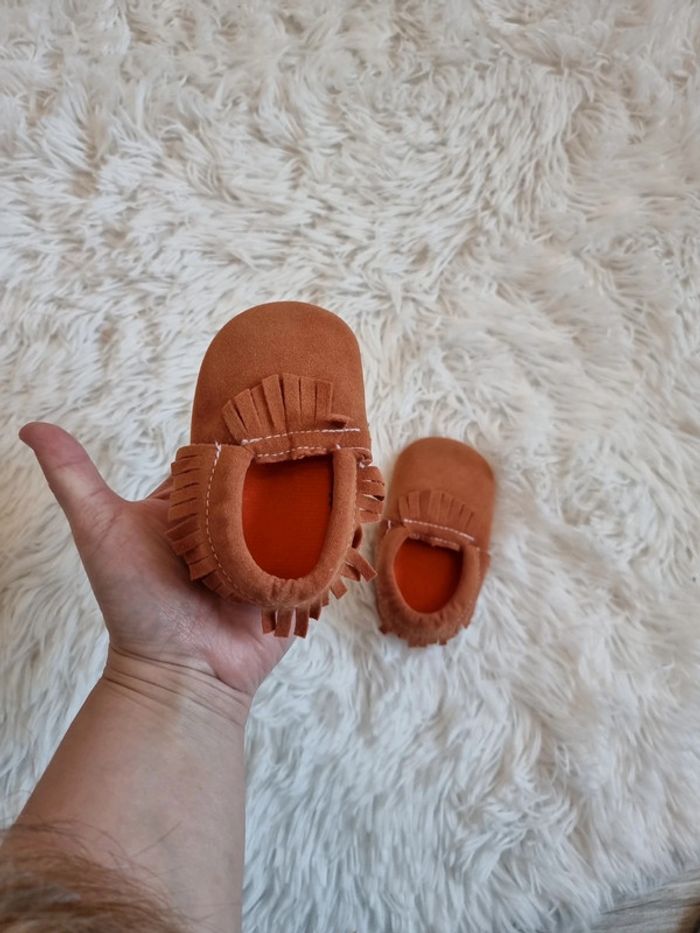 Chaussures ou petits chaussons semelle 12cms - photo numéro 4