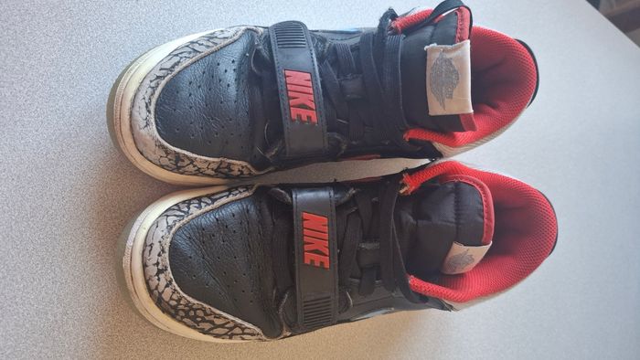 Baskets Nike Jordan pointure 38,5 gargon - photo numéro 3