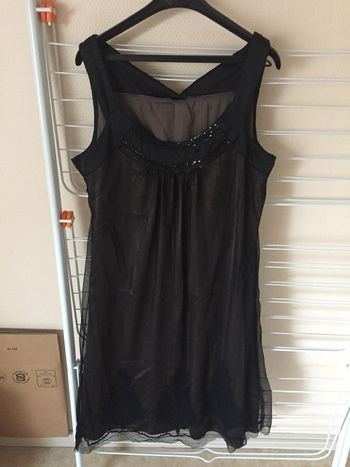 Robe noire et marron clair cache cache