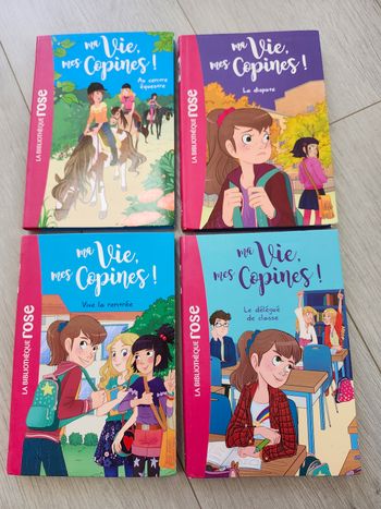Lot 4 ma vie mes copines etat neuf