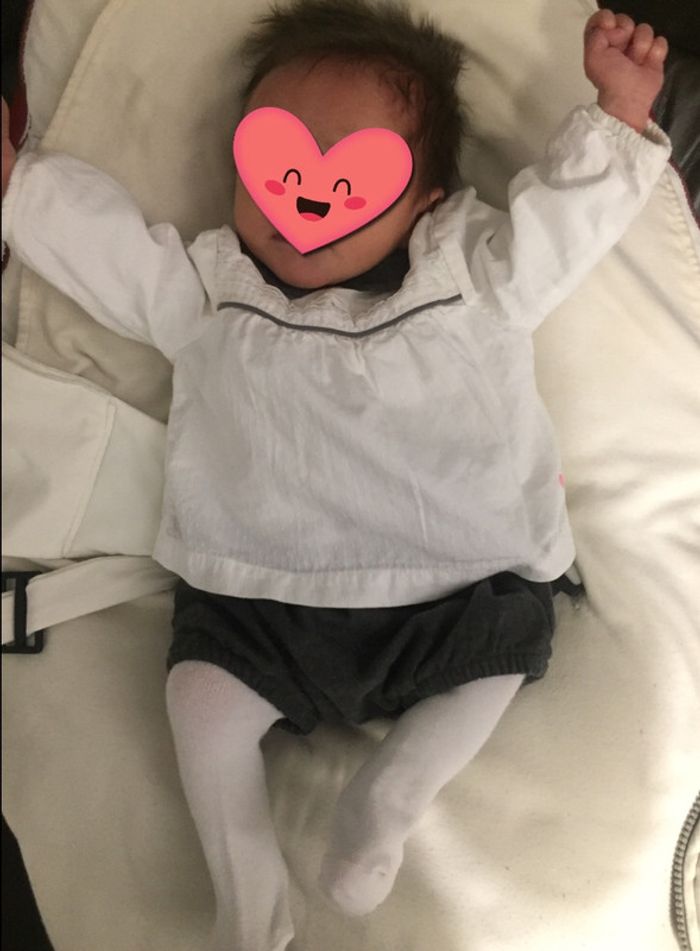 Ensemble Okaidi 1 mois magnifique - photo numéro 2