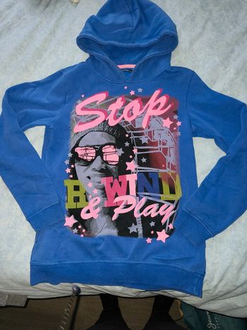 Sweat à capuche taille L enfant