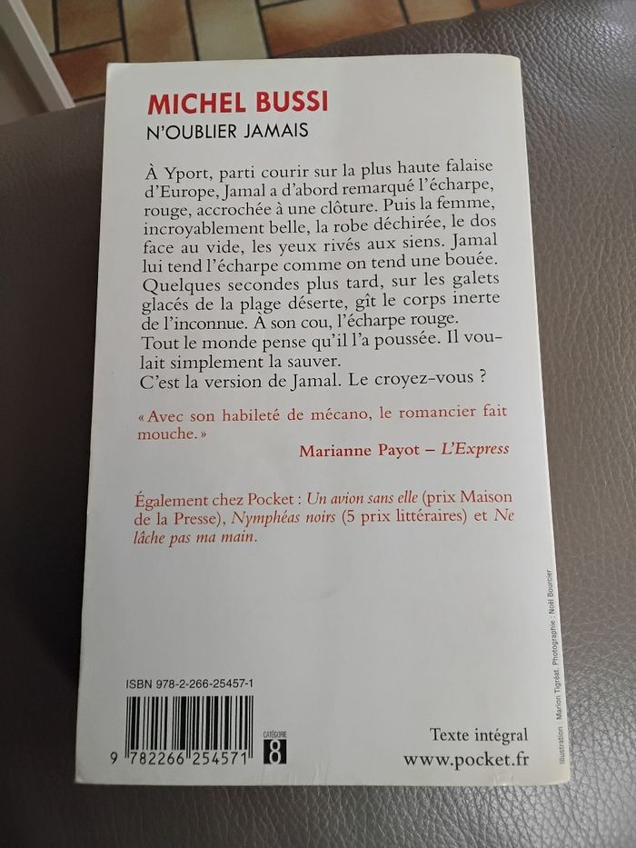 Livre de poche de Michel Bussi - photo numéro 2