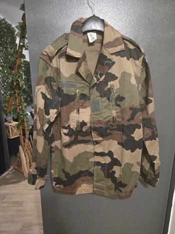 Tenue militaire
