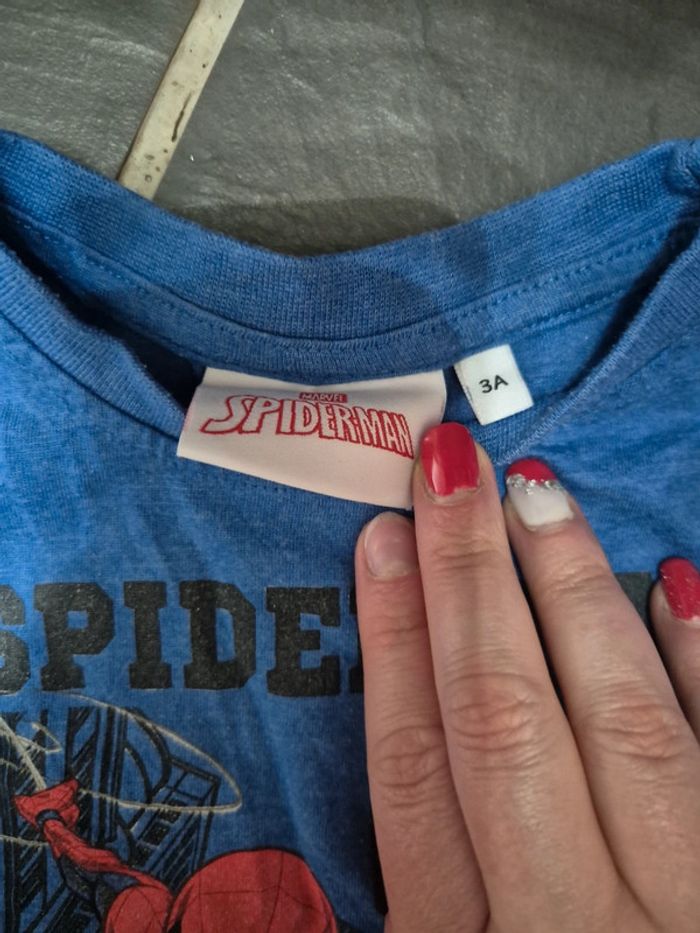 T shirt spiderman - photo numéro 2