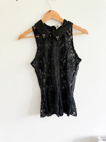 Top sans manches noir avec dentelle transparent taille 40 L