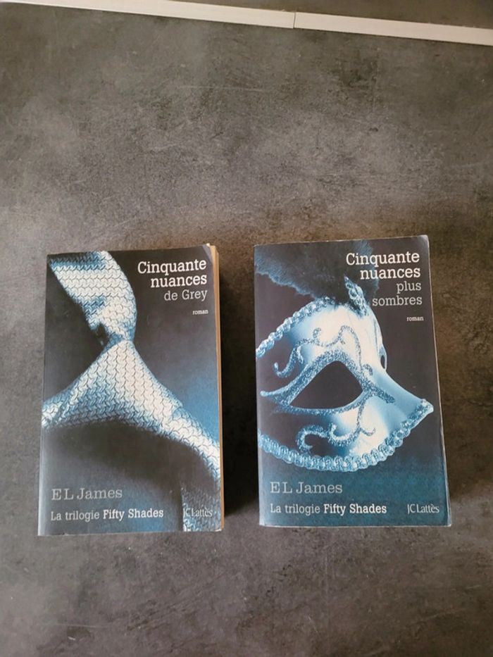 Lot 2 livres cinquantes nuances de grey