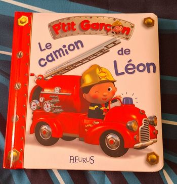 Livre Le Camion de Léon, Pti Garçon