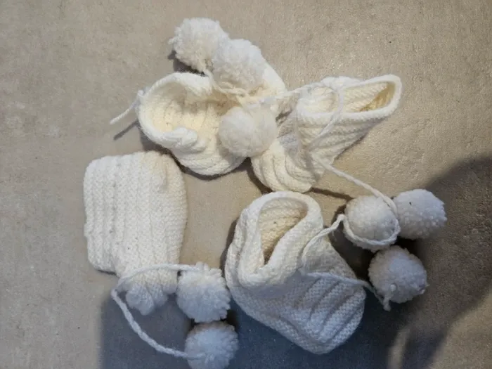 Bonnet et chaussons naissance