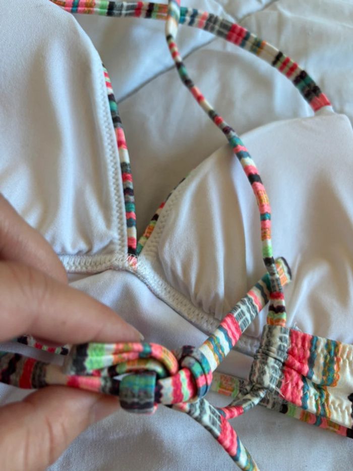 Jolie haut de maillot de bain - bikini top multicolore motif fleurie rayé taille XS/34 - photo numéro 3