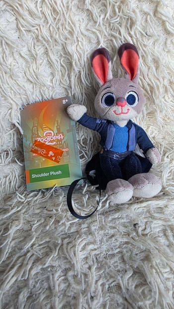 Peluche d'épaule disney aimanté judy zootopie hong kong - disneyland paris - disney store