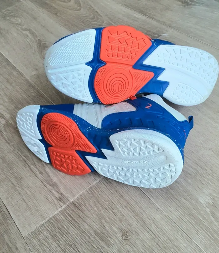 Chaussures de basket taille 38 - photo numéro 4