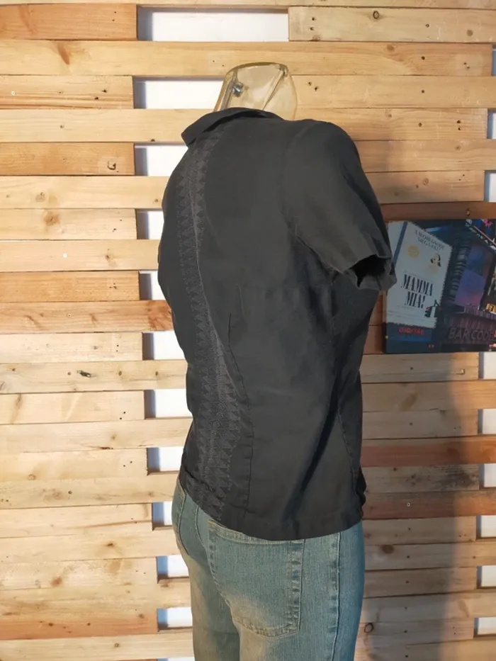 Petit chemisier noir - photo numéro 4