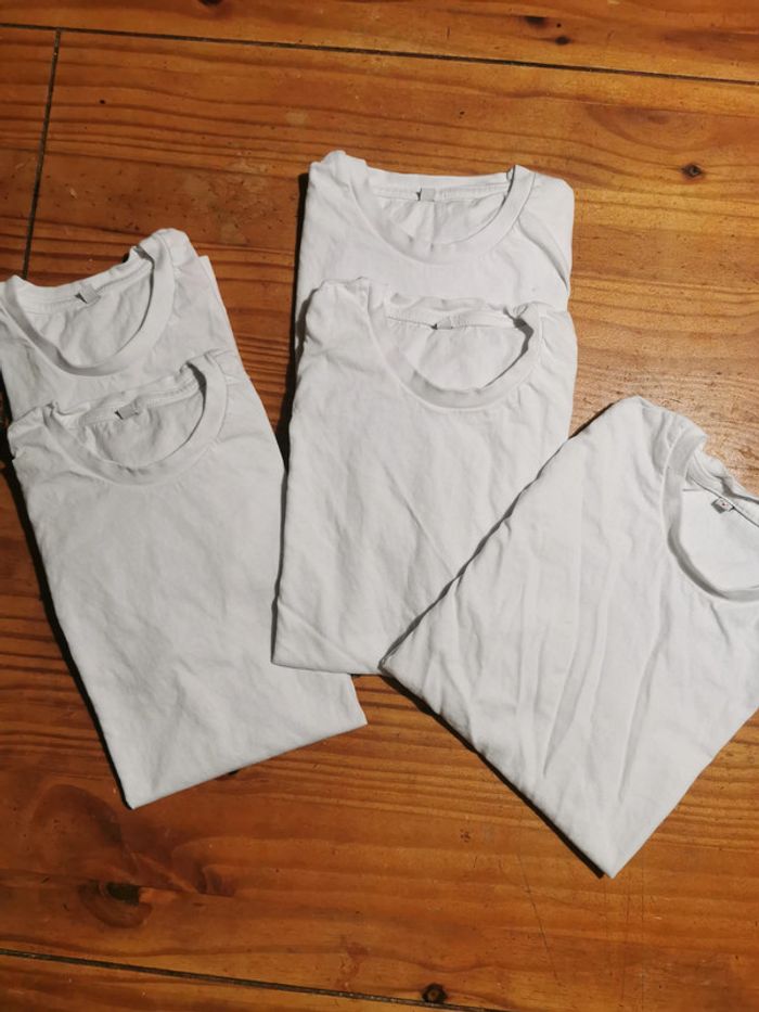 Lot de tee shirts - photo numéro 3