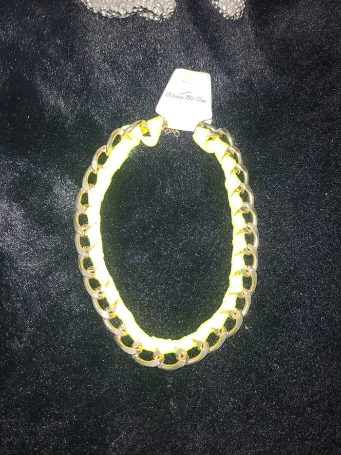 Collier neuf - photo numéro 3