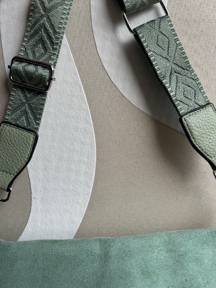 Sac banane  vert façon daim - photo numéro 3