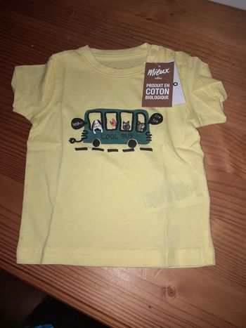 Tee shirt Neuf avec étiquette 12 mois Gémo