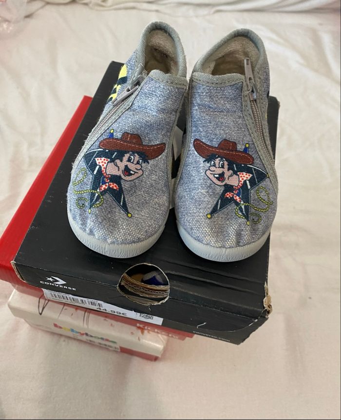 Pantoufles  pointure 21 marque bichou