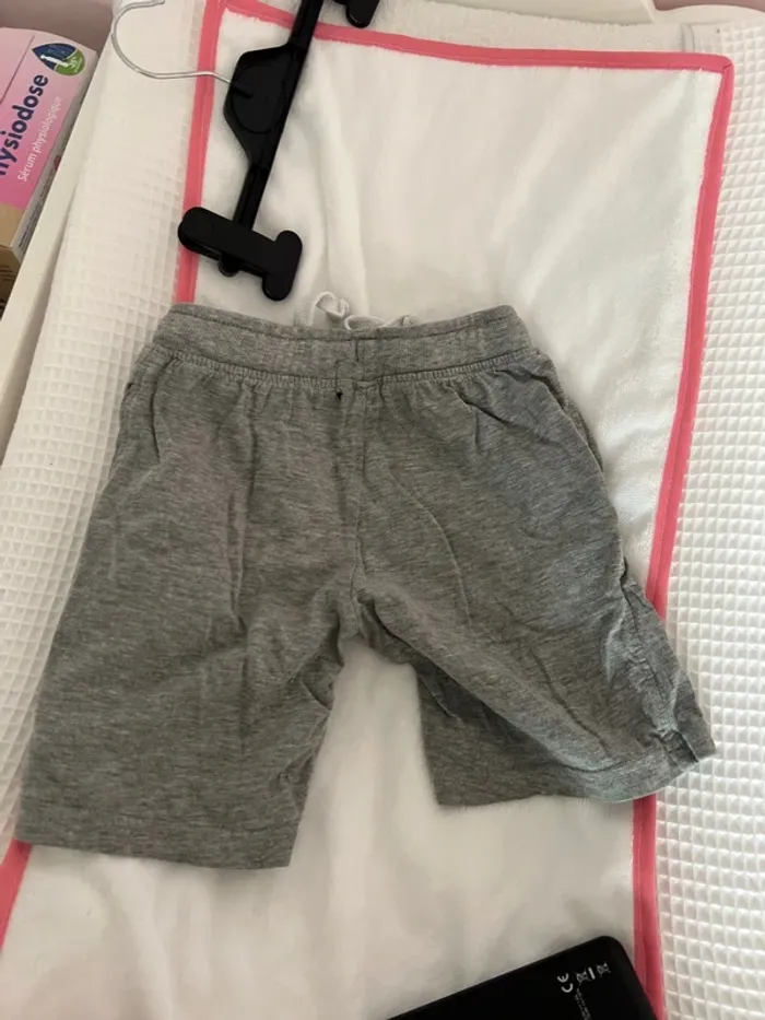 Short 4 ans - photo numéro 3