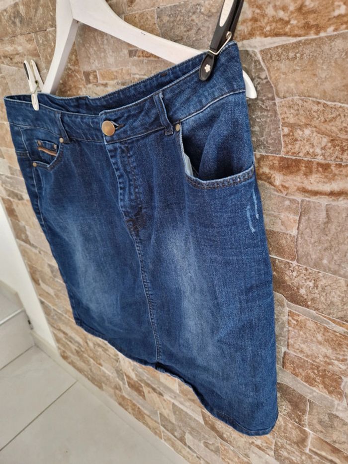 1 jupe jean taille 46 marque KIABI - photo numéro 2