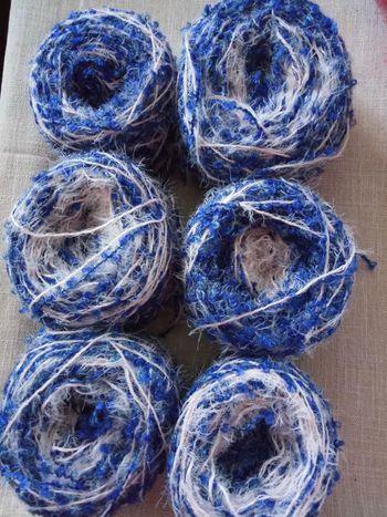 Lot de 6 Pelotes Fantaisie effet bouclette (600g)