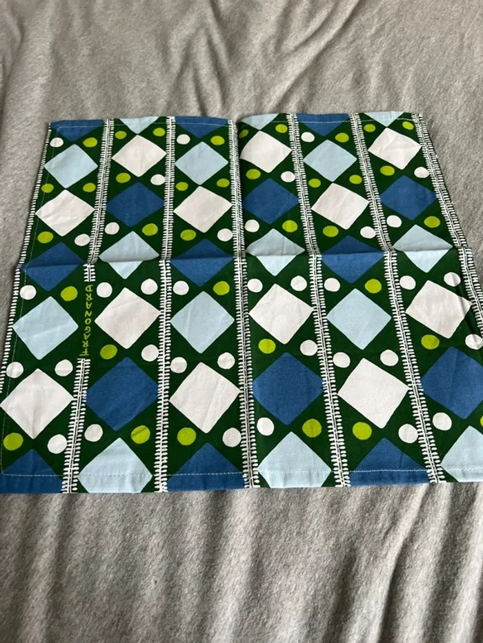 2 serviettes de table - photo numéro 3