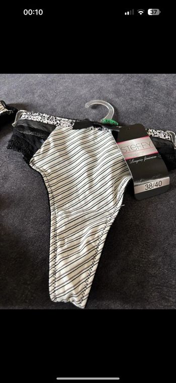 Lot de 2 string neuf steffy