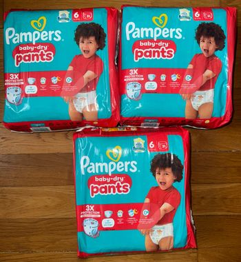 Lot de 3 paquets de couches Pampers taille 6