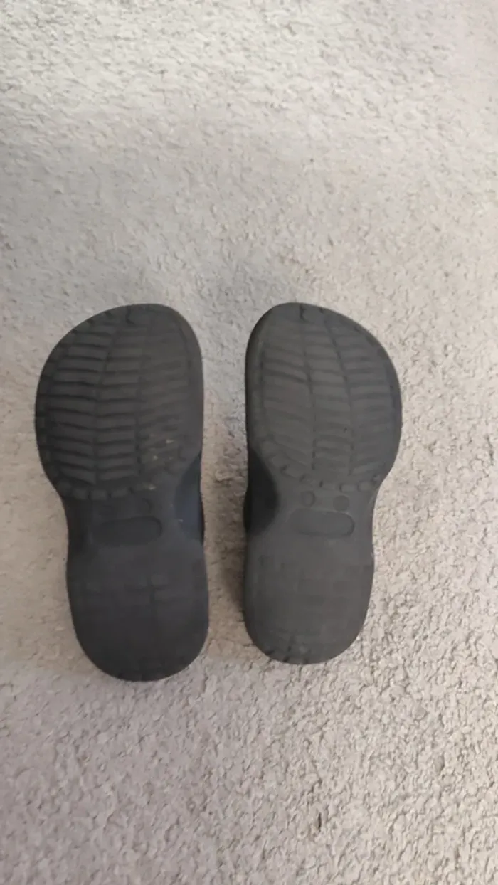 Claquettes style crocs - photo numéro 8