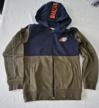 sweat a capuche zippé