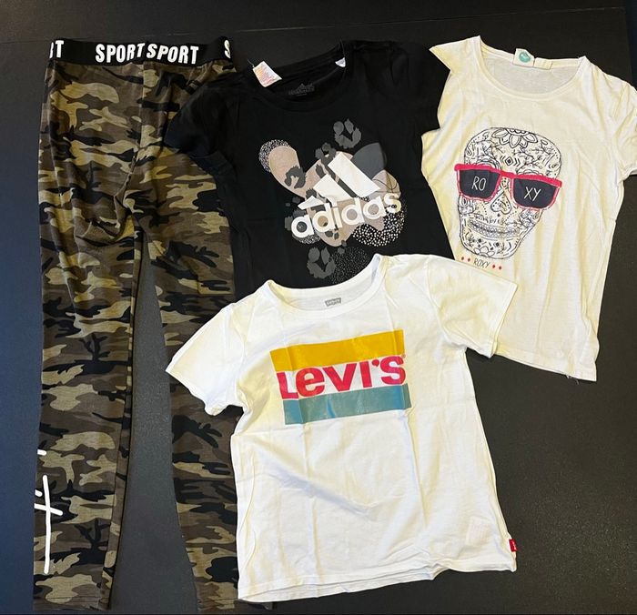Lot vêtements enfant – Taille 10 ans – Marques Lévis, Nike et Roxy