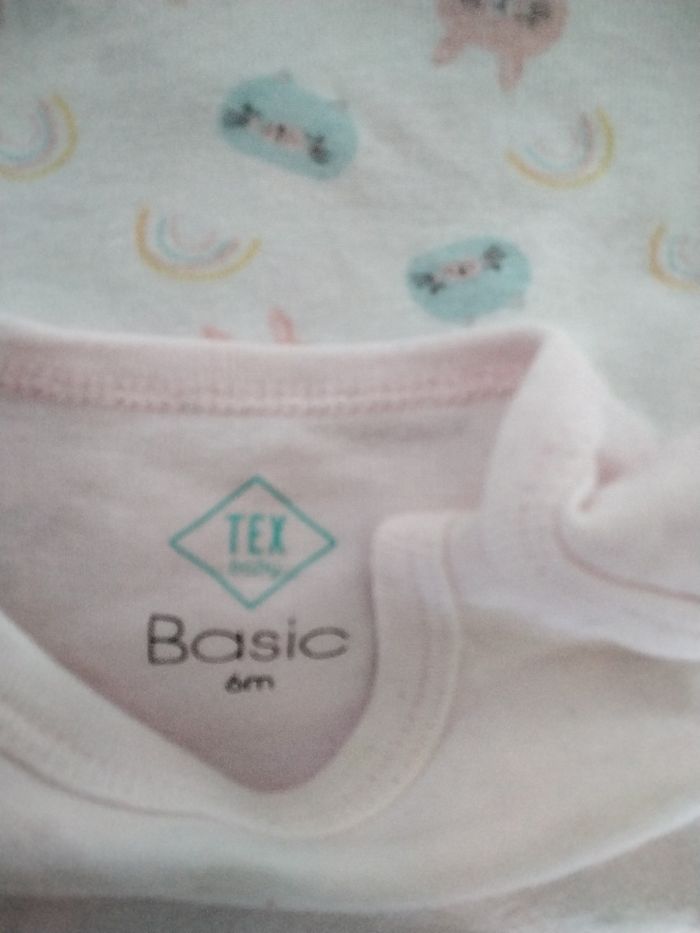 Lot de 4 bodies - photo numéro 4