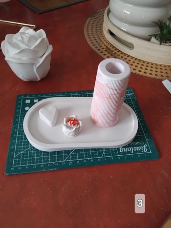 Vide poche avec vase en plâtre