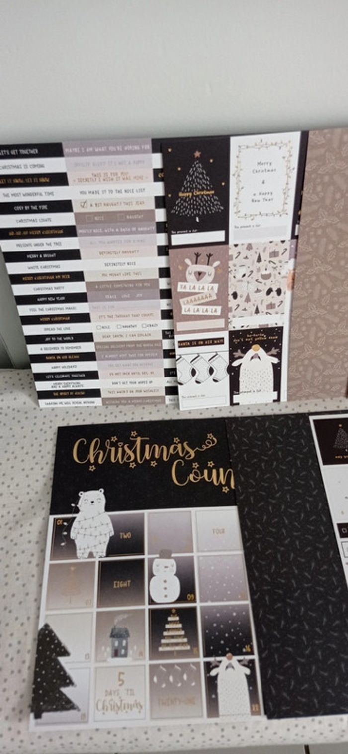 Lot de 7 feuilles de scrapbooking Noël blanc et noir - photo numéro 3
