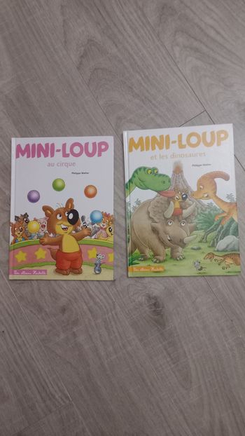 Lot de.2.livres mini loup