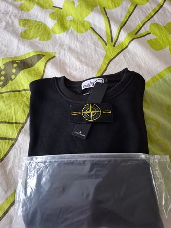 Sweat noir stone island 