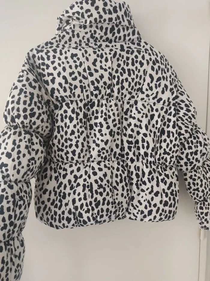 Bershka Veste d'hiver imprimé tigre - photo numéro 3