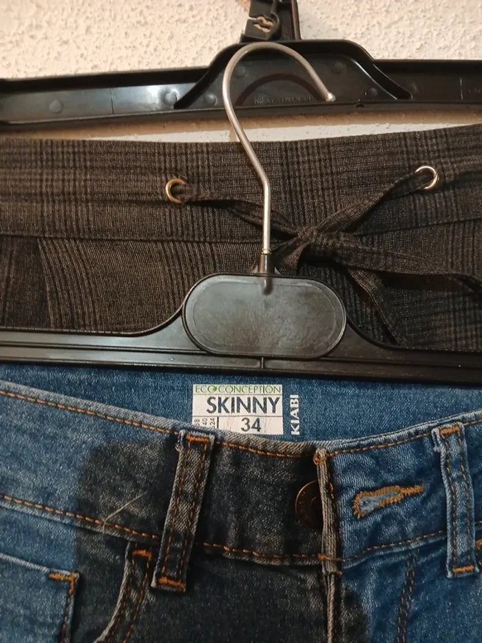 Lot de 2 pantalon divers marques taille xs/34 - photo numéro 2