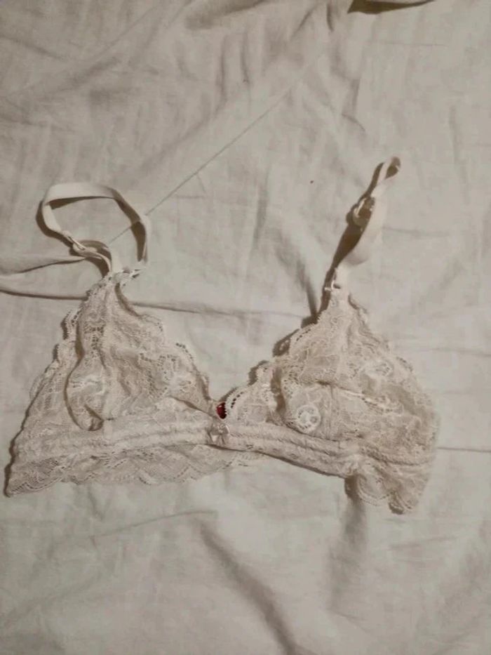 Brassière dentelle taille M