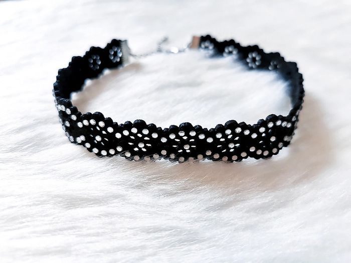 Ras de cou noir ajustable avec strass đź–¤