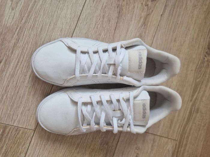 Baskets Adidas blanches, 38, comme neuves - photo numéro 3