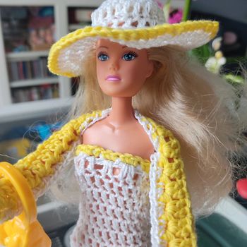 Vêtements pour Barbie 3+1€