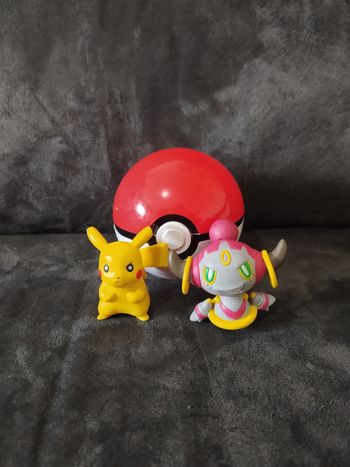 Figurines Pokémon Pikachu + Hoopa